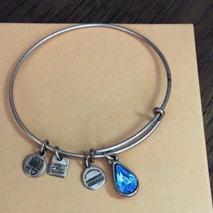 🔥 4/$20 Alex and Ani Gold “Pieces aquamarine” bracelet